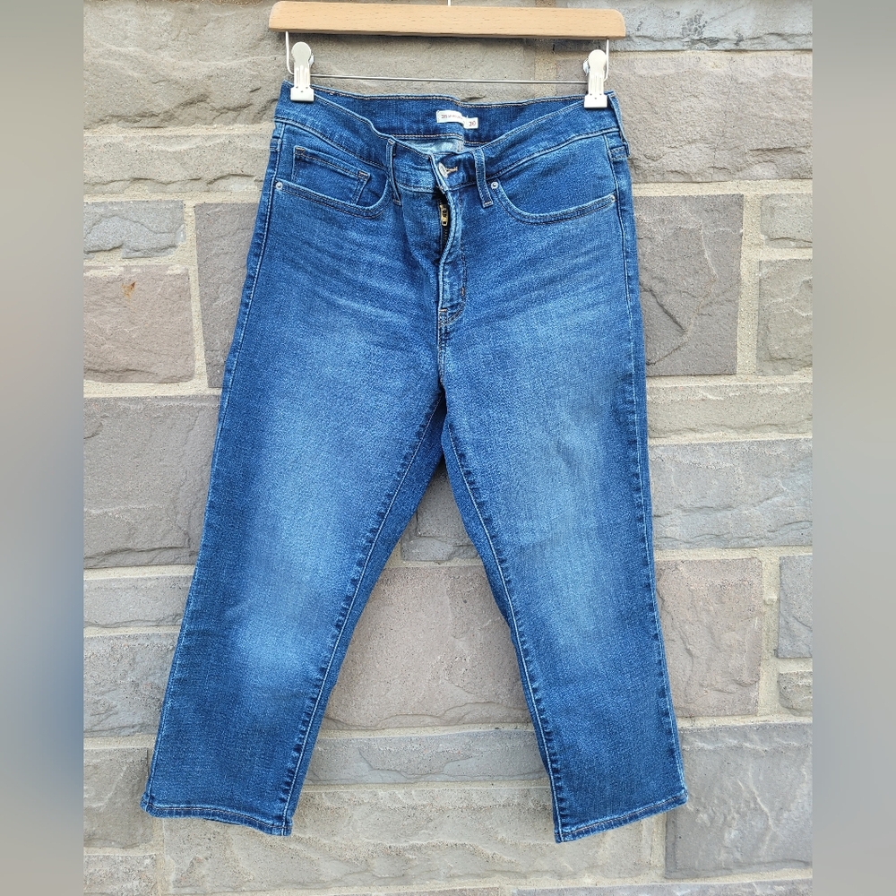 Levi's 311 Shaping Skinny Capri Blue Jeans 30